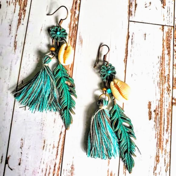 Cute Southwestern Boho Tassel Earrings - Picture 3 of 4